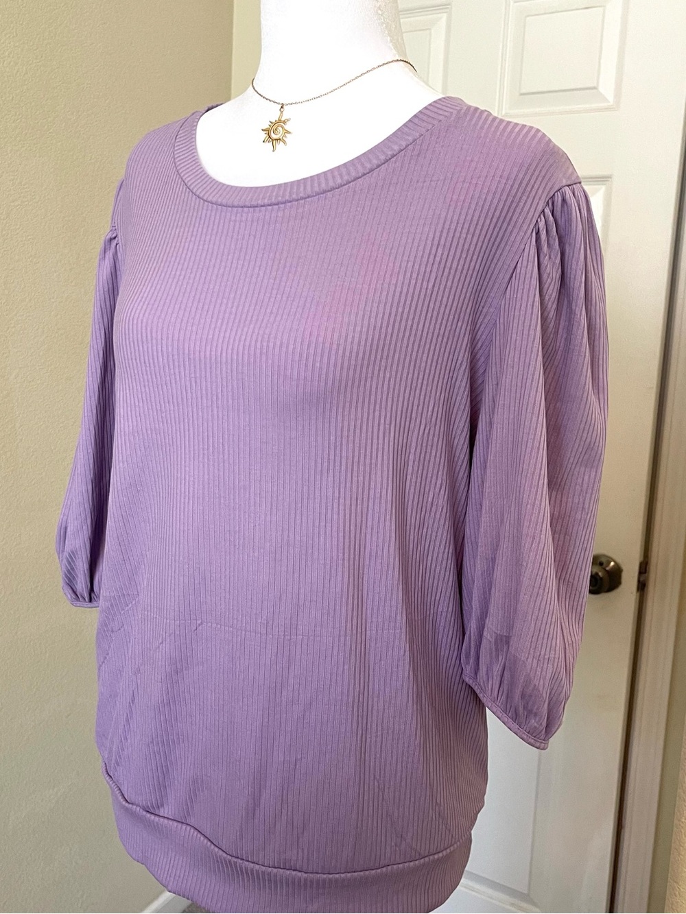 Women’s Lavender Ribbed 3/4 Length Puff-Sleeve Top | Size Large - Picture 3 of 6